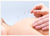 鍼その他の備品は使い捨てを使用、患者着も毎回洗濯、感染症の問題がない